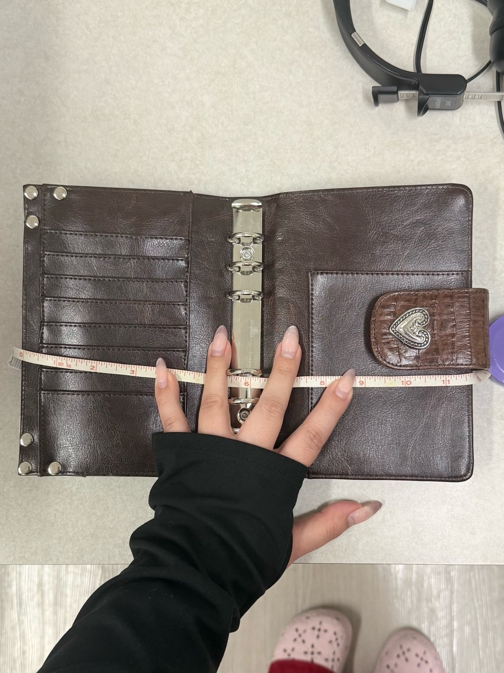 Brown Croc-Embossed 6 ring agenda planner binder Wallet with silver Heart Concho - Picture 13 of 17